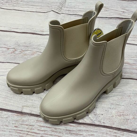 Jeffrey Campbell Chelsea Rain Boots Lug Sole Ivory NEW Size 10 - Picture 11 of 11